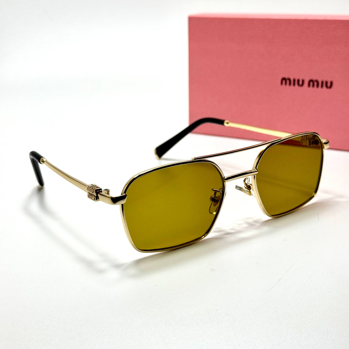 Miu Miu Rectangular SMU 54Y – Gold Yellow women's sunglasses Lebanon - ChronoVault - view 5