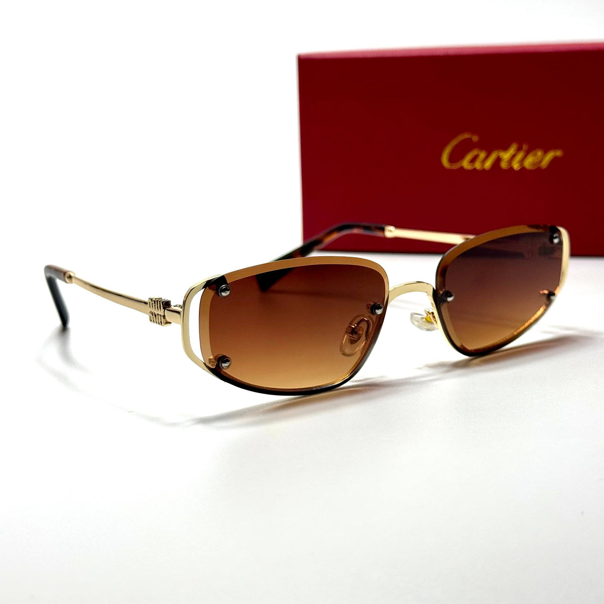 Miu Miu Geometric SMU 11ZS – Gold Brown Gradient women's sunglasses Lebanon - ChronoVault - view 5
