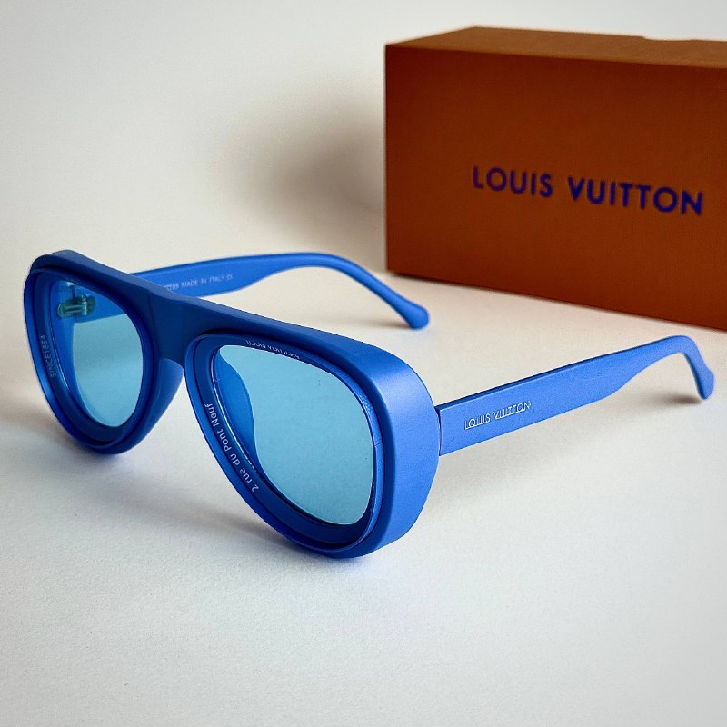 LV Pilot – Matte Blue