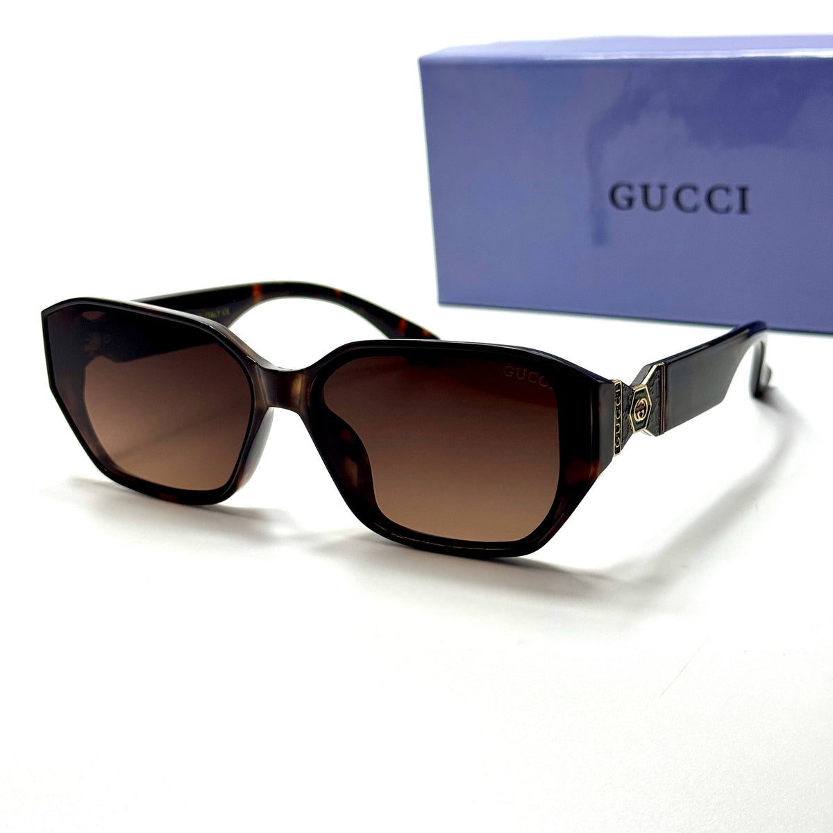 Gucci Eye-Cat GG1428S Tortoise Brown women's sunglasses Lebanon - tortoise brown with gold-tone gg temple detailing frame, brown gradient lenses - ChronoVault