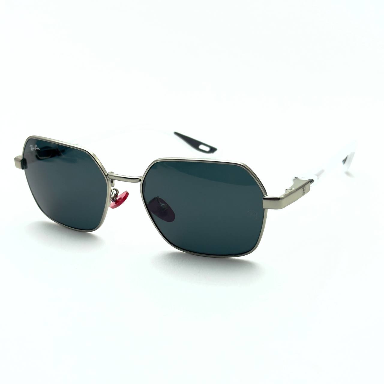 Ray-Ban RB3675M – Silver Frame / Green Lenses