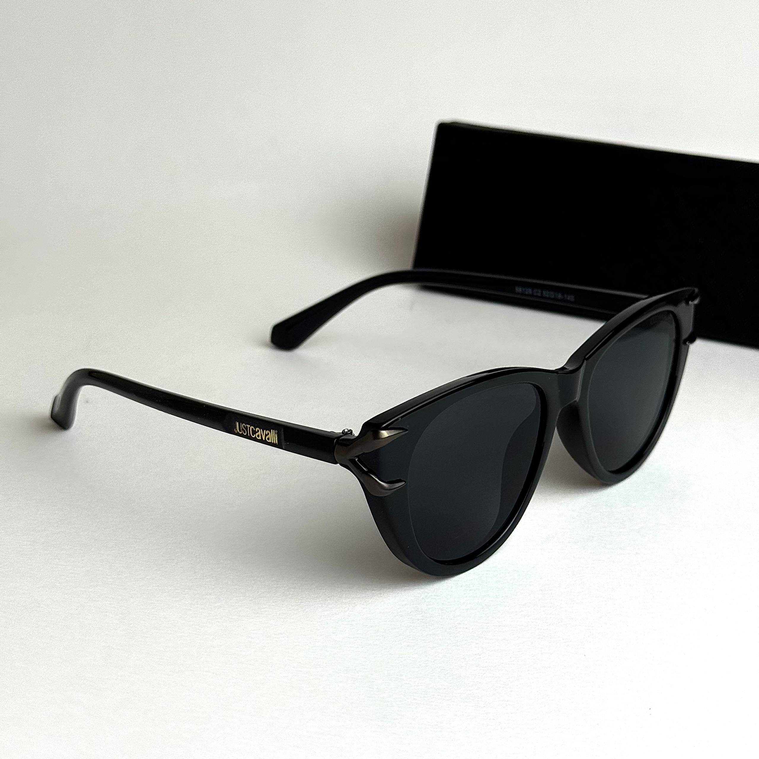 Just Cavalli Signature Black Sunglasses Lifestyle Lebanon - ChronoVault