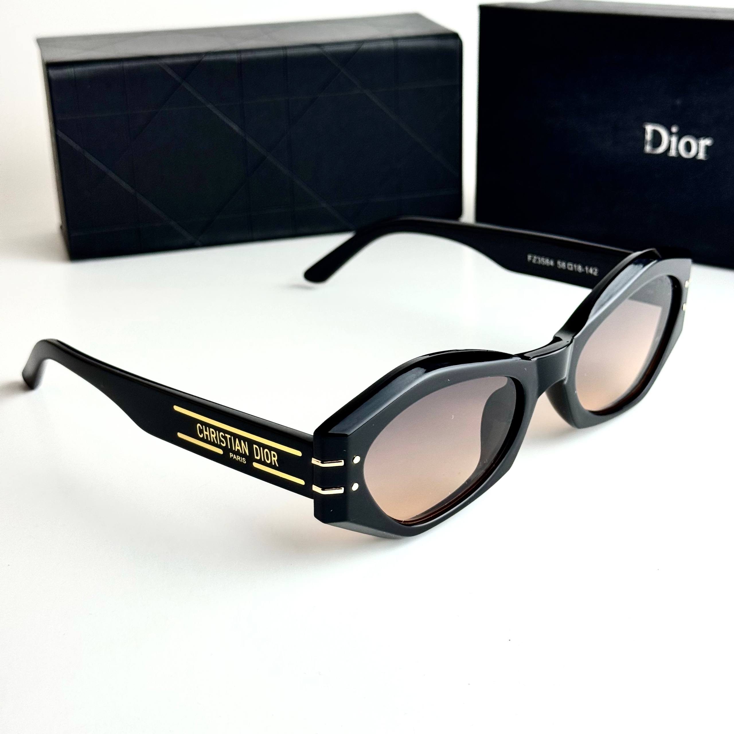 Christian Dior CD4246 – Black Brown Gradient