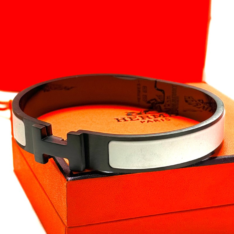 Hermès Clic H — White Black