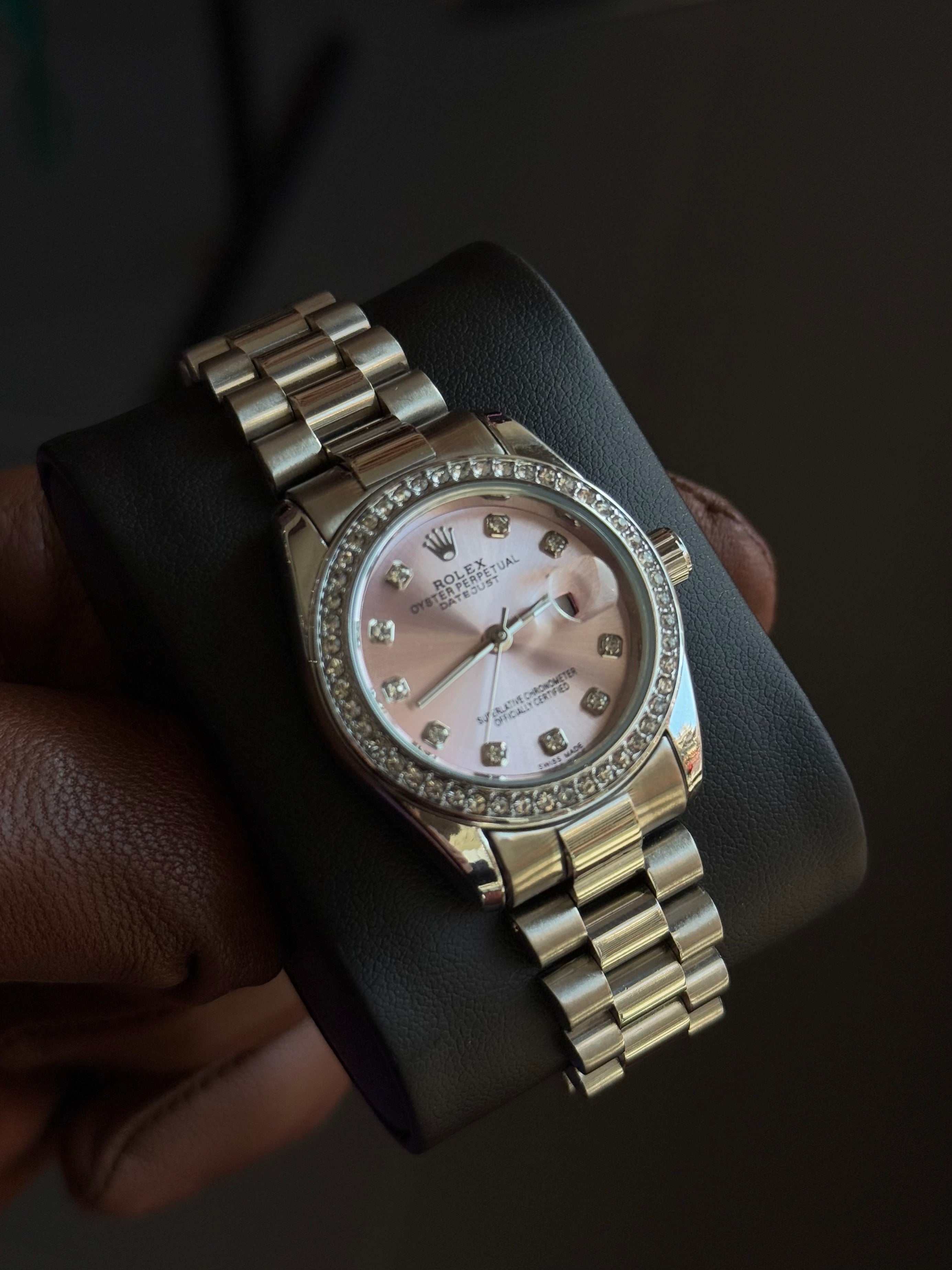 Rolex Oyster Perpetual Datejust 36mm – Silver Tone / Pink Mother-of-Pearl Diamond Dial (For Her)