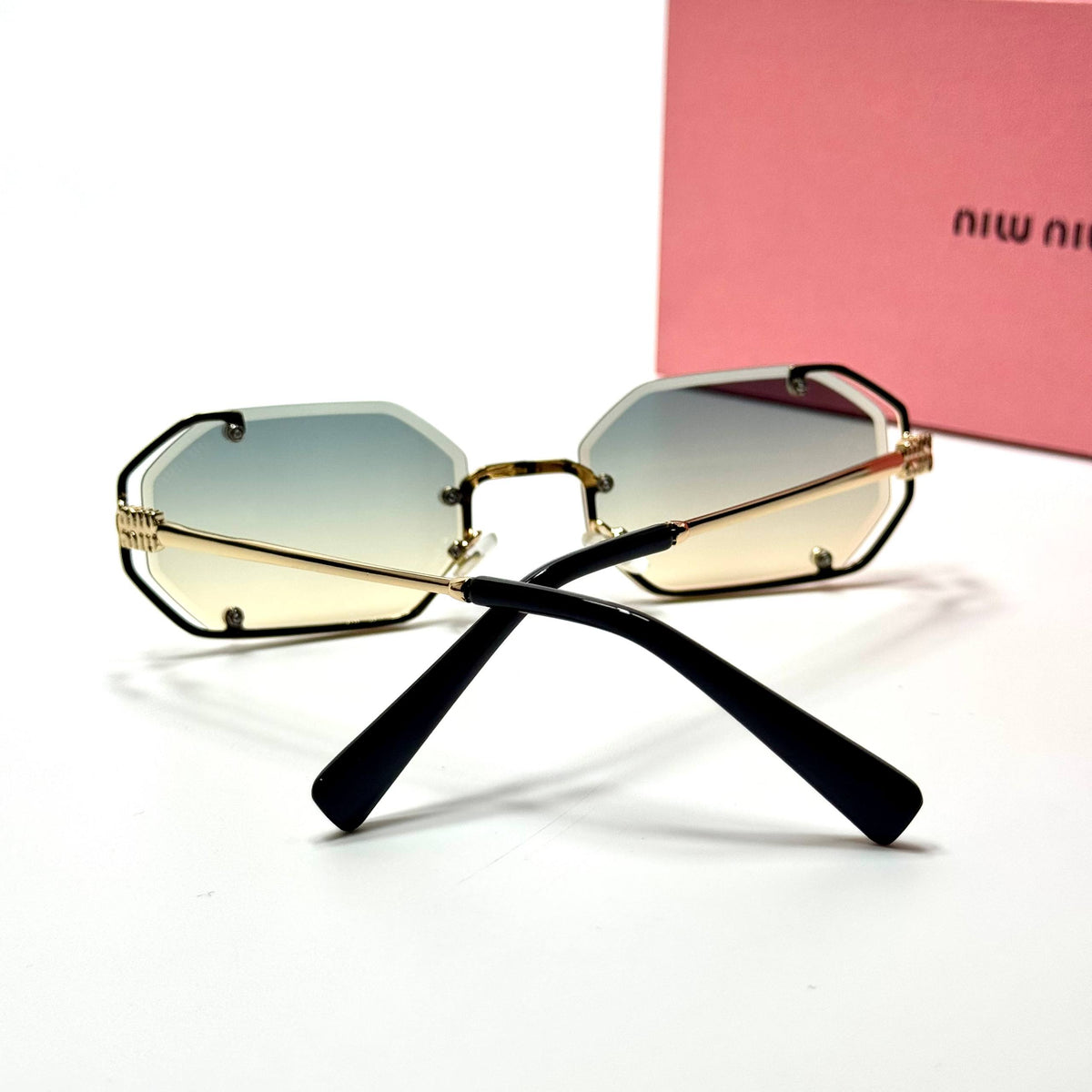 Miu Miu Geometric SMU56Z – Gold Gradient women's sunglasses Lebanon - ChronoVault - view 3
