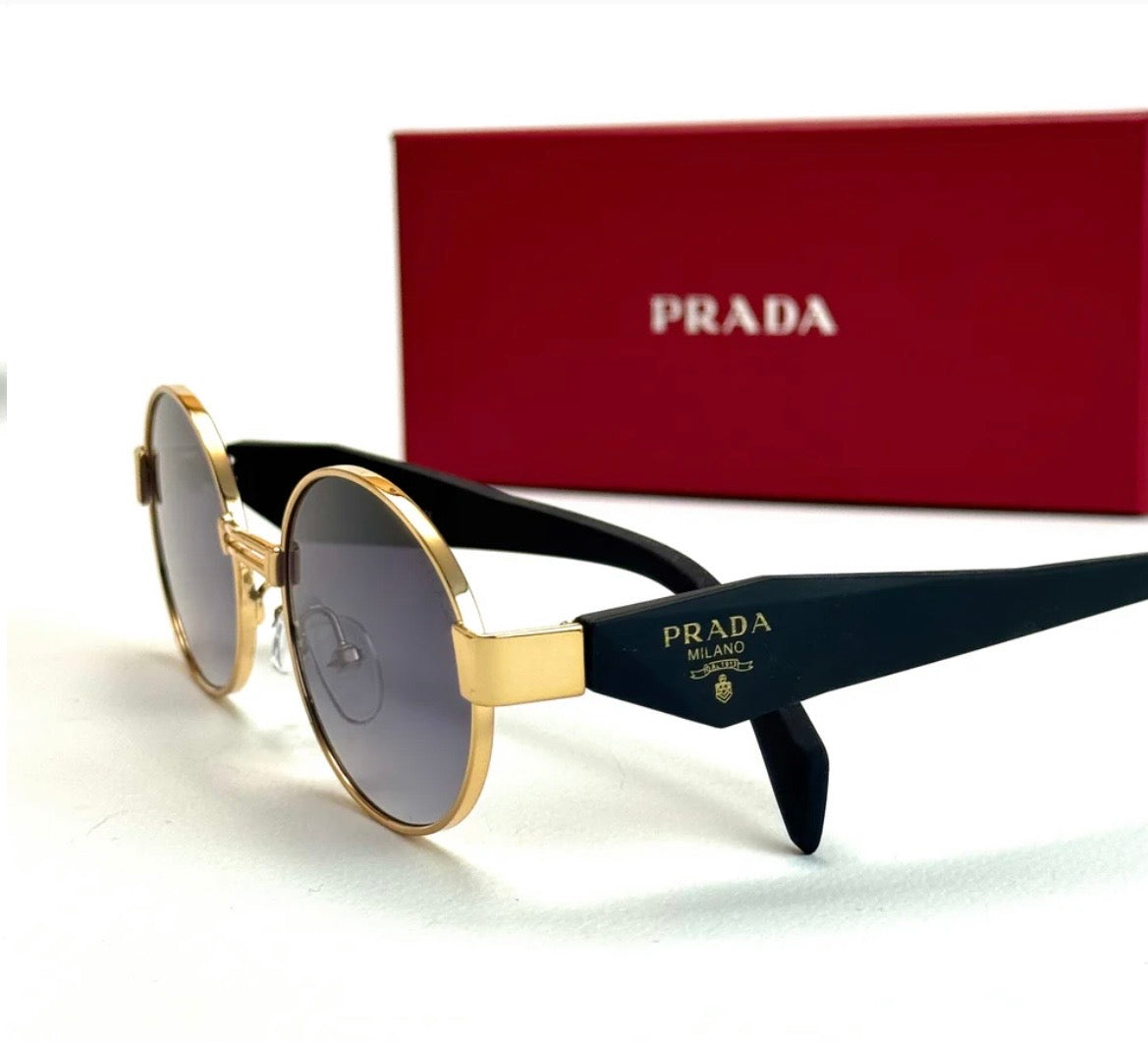 Prada Milano Classic women's sunglasses Lebanon - Gold metal frame, Dark lenses - ChronoVault - view 3