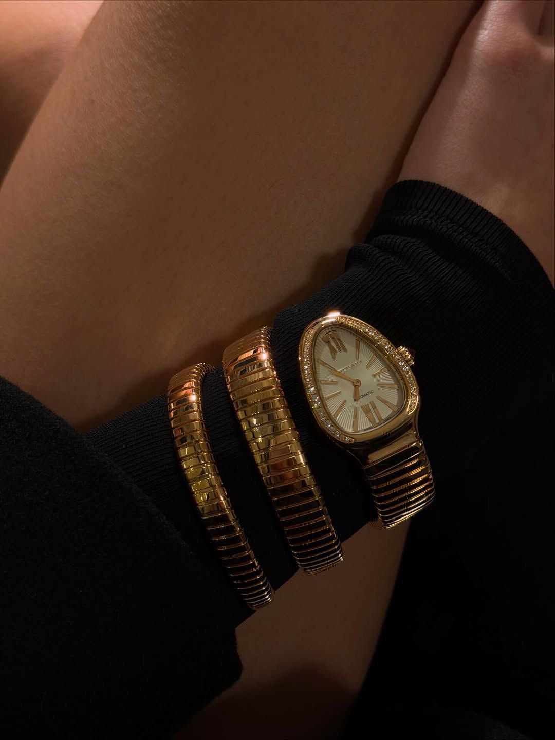 Bvlagri Seprenti Tubigas Watch – Gold / White Dial