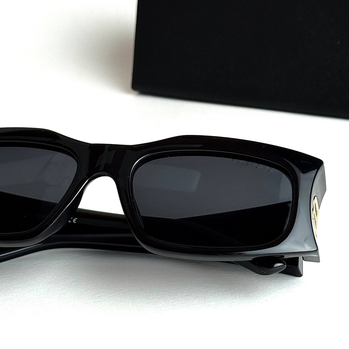 Balenciaga Reverse GG Full Black Sunglasses Lebanon - ChronoVault - view 4