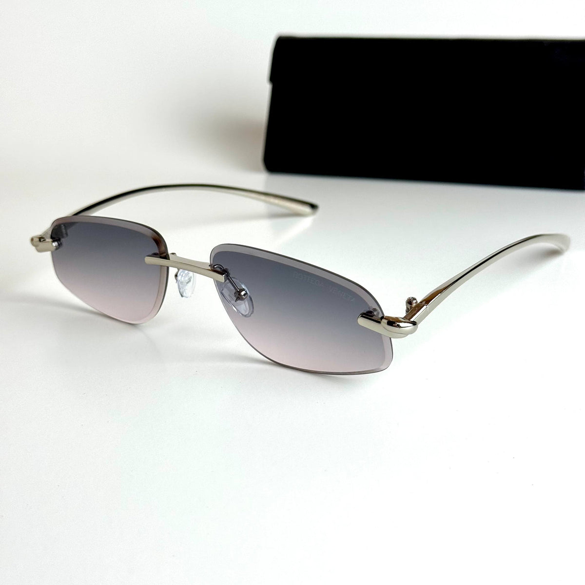 Bottega Veneta Rimless Silver Grey Gradient Sunglasses Lebanon - ChronoVault - view 3