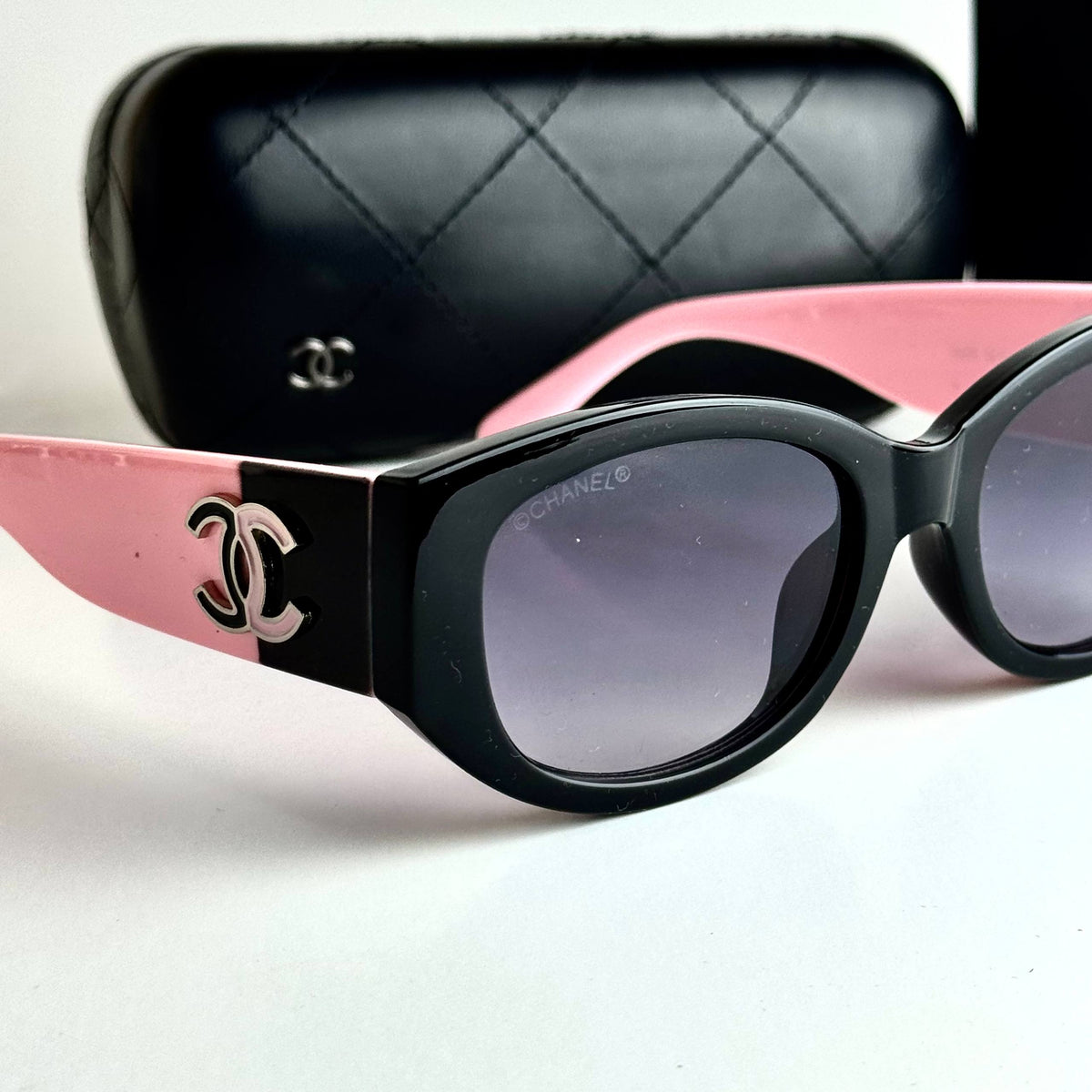 Chanel CH5442 Pink Sunglasses Front View Lebanon - ChronoVault - view 3