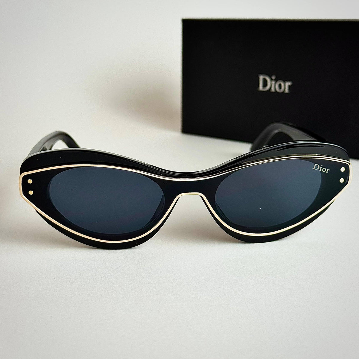 Dior Velocity Gold Black women's sunglasses Lebanon - ChronoVault - view 3