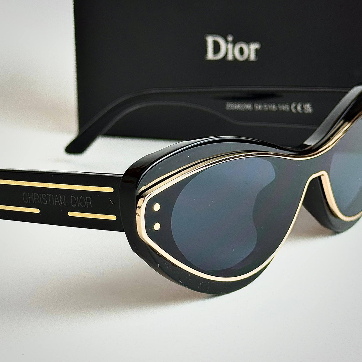 Dior Velocity Gold Black women's sunglasses Lebanon - ChronoVault - view 4
