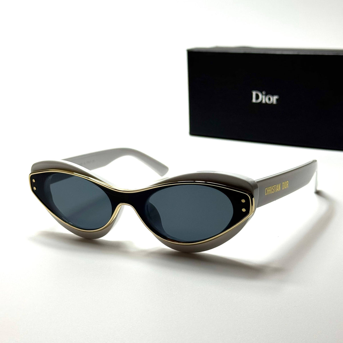 Dior Velocity White Black women's sunglasses Lebanon - ChronoVault