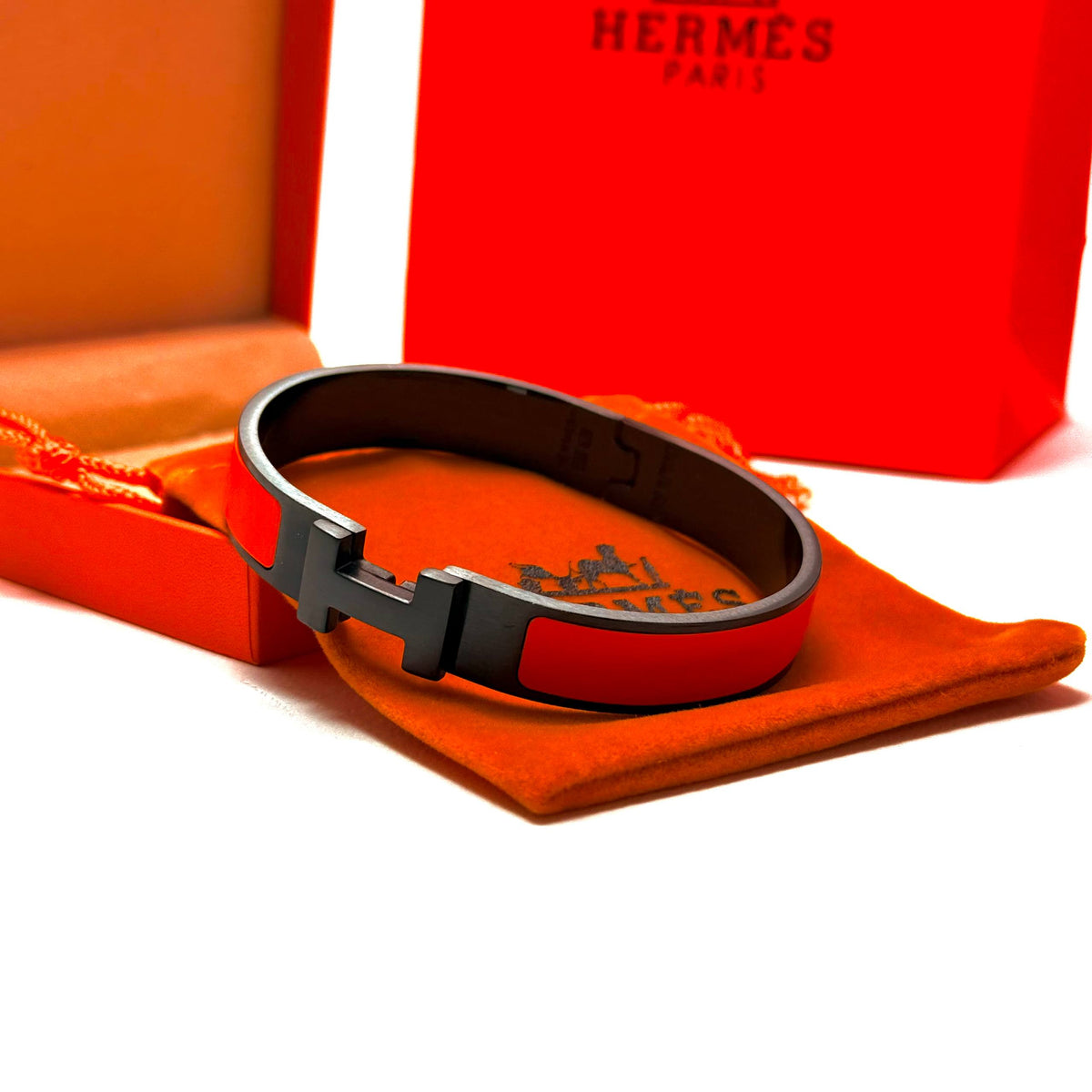 Hermes Clic H Black Red Bracelet Front Lebanon - ChronoVault - view 3