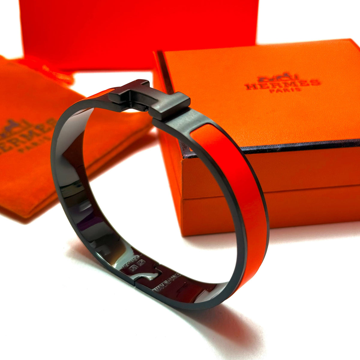 Hermes Clic H Black Red Bracelet Front Lebanon - ChronoVault - view 4