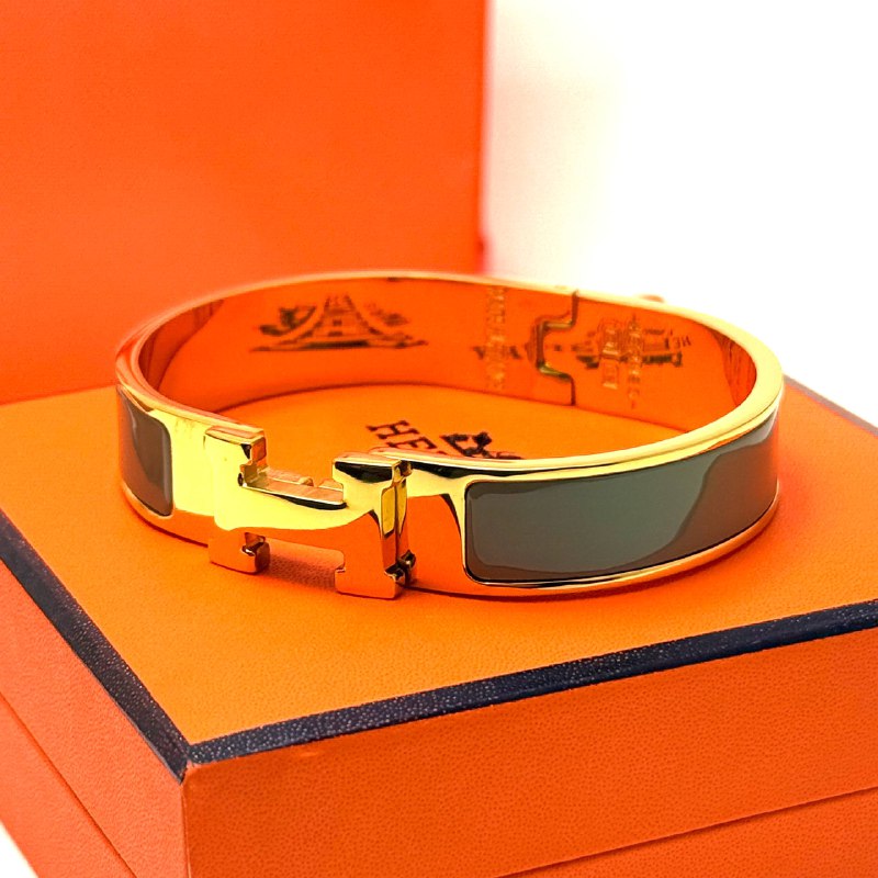 Hermes Clic H Gold Green Bracelet Front Lebanon - ChronoVault - view 4