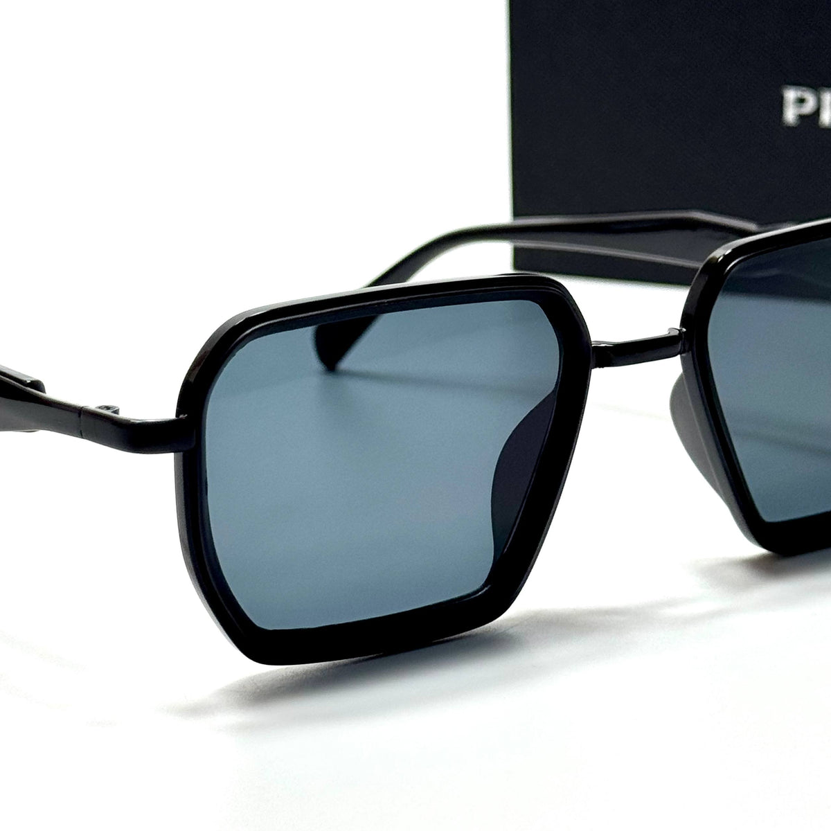 Prada PR48 Full Black unisex sunglasses Lebanon - ChronoVault
