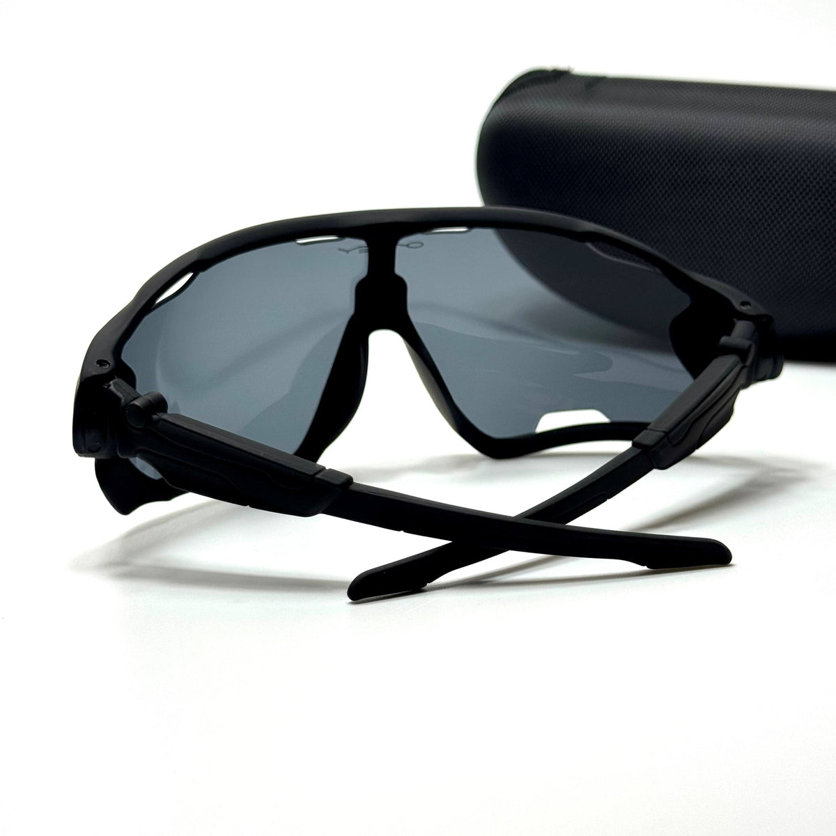 Oakley Sport OO9401 Matte Black Grey unisex sunglasses Lebanon - ChronoVault