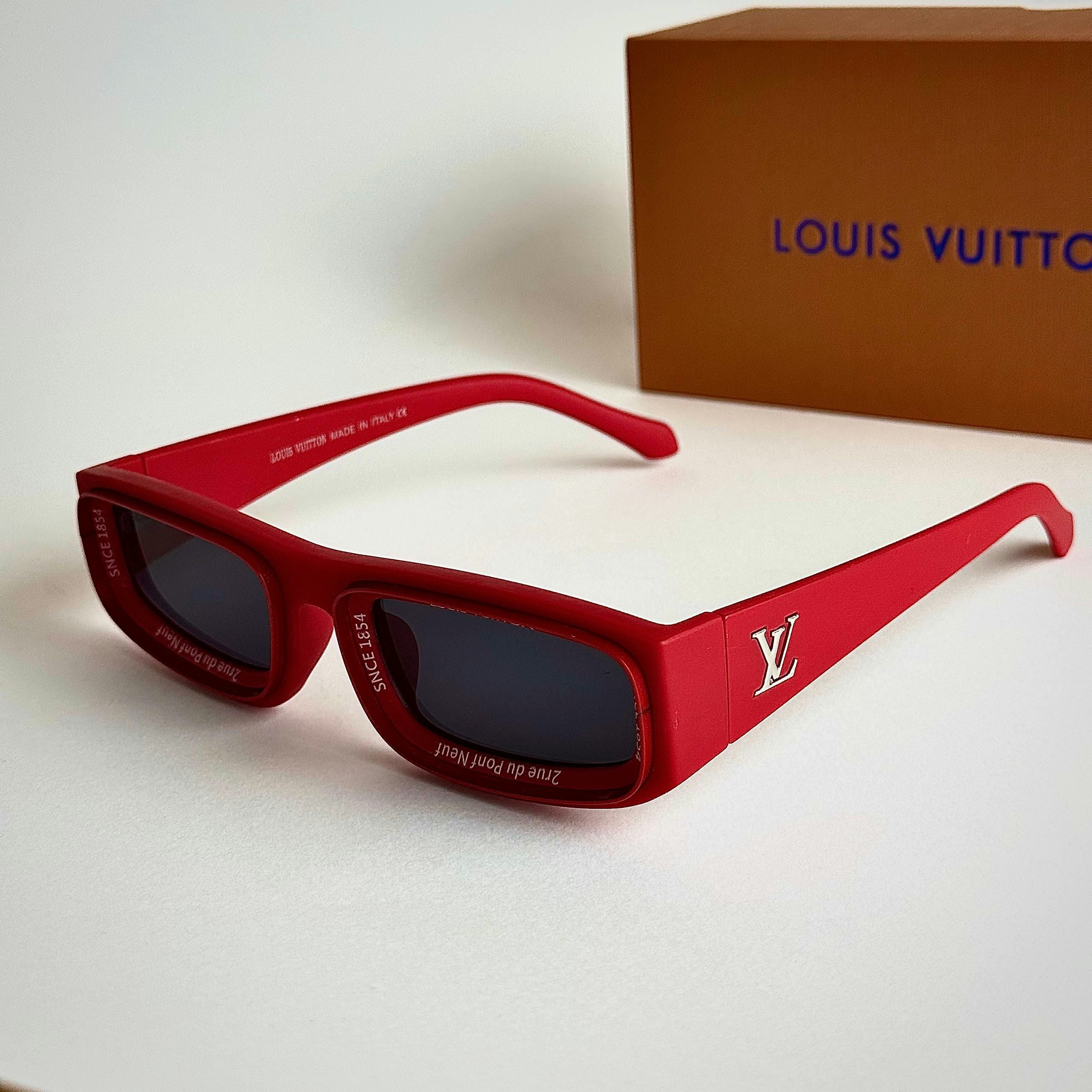 Louis Vuitton Titan Red Black women's sunglasses Lebanon - ChronoVault