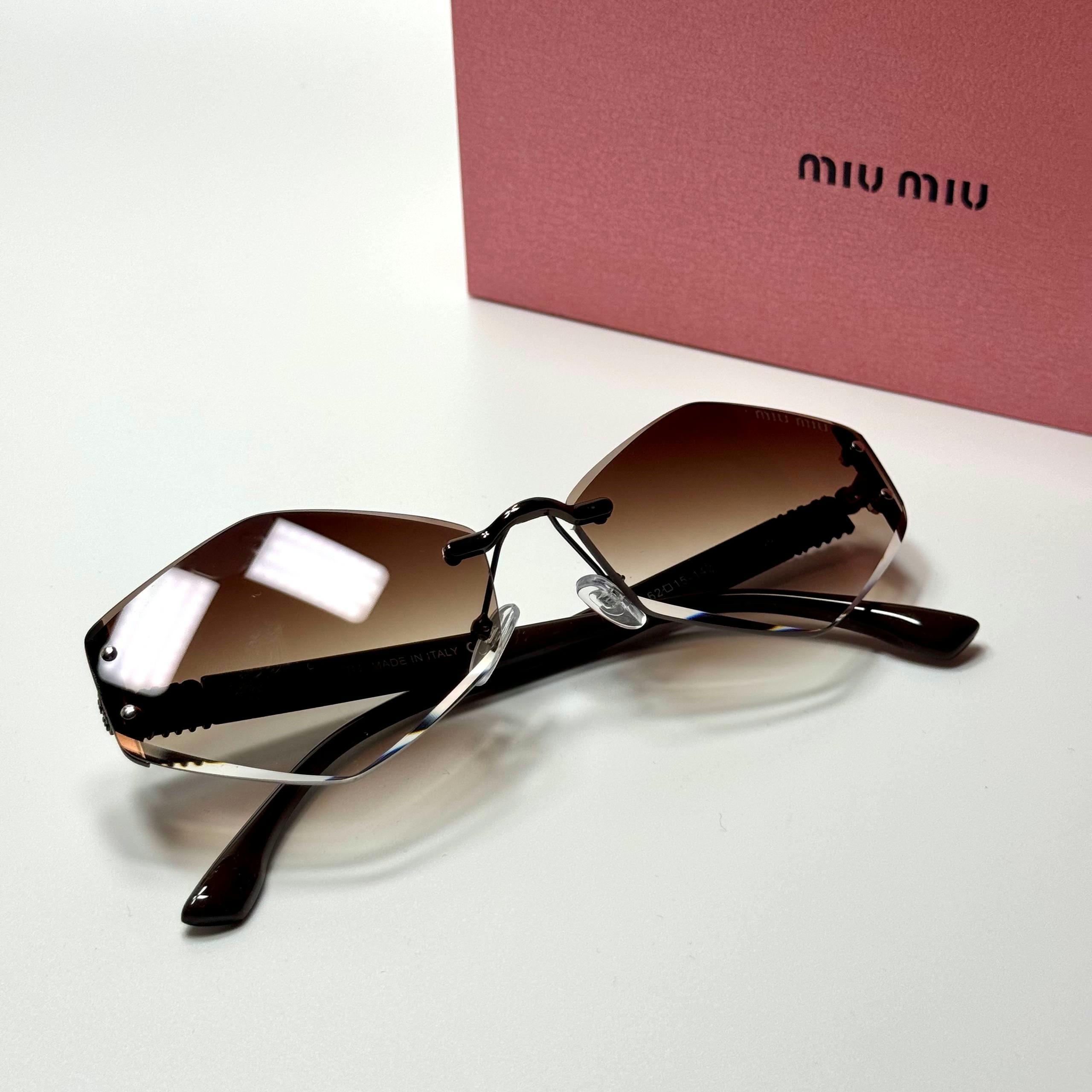 Miu Miu Geometric Rimless SMU18Z Black Brown Gradient women's sunglasses Lebanon - ChronoVault - view 3