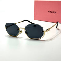 Miu Miu Geometric SMU56Z women's sunglasses Lebanon - Gold frame, Black lenses - ChronoVault