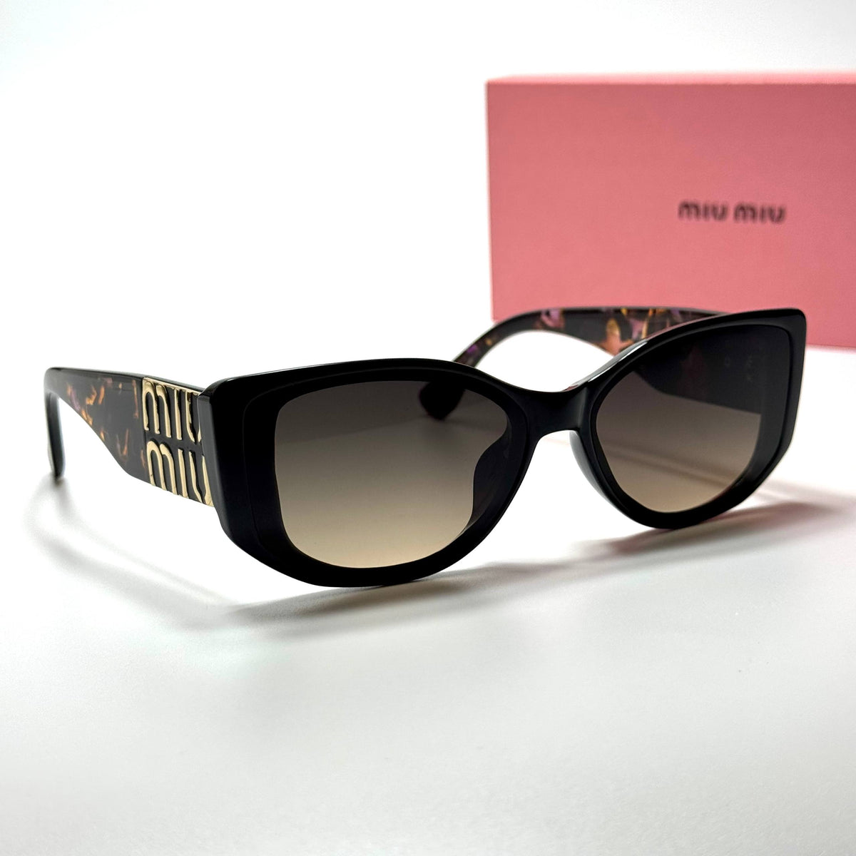 Miu Miu MU11ZS Black Brown Gradient women's sunglasses Lebanon - ChronoVault - view 3