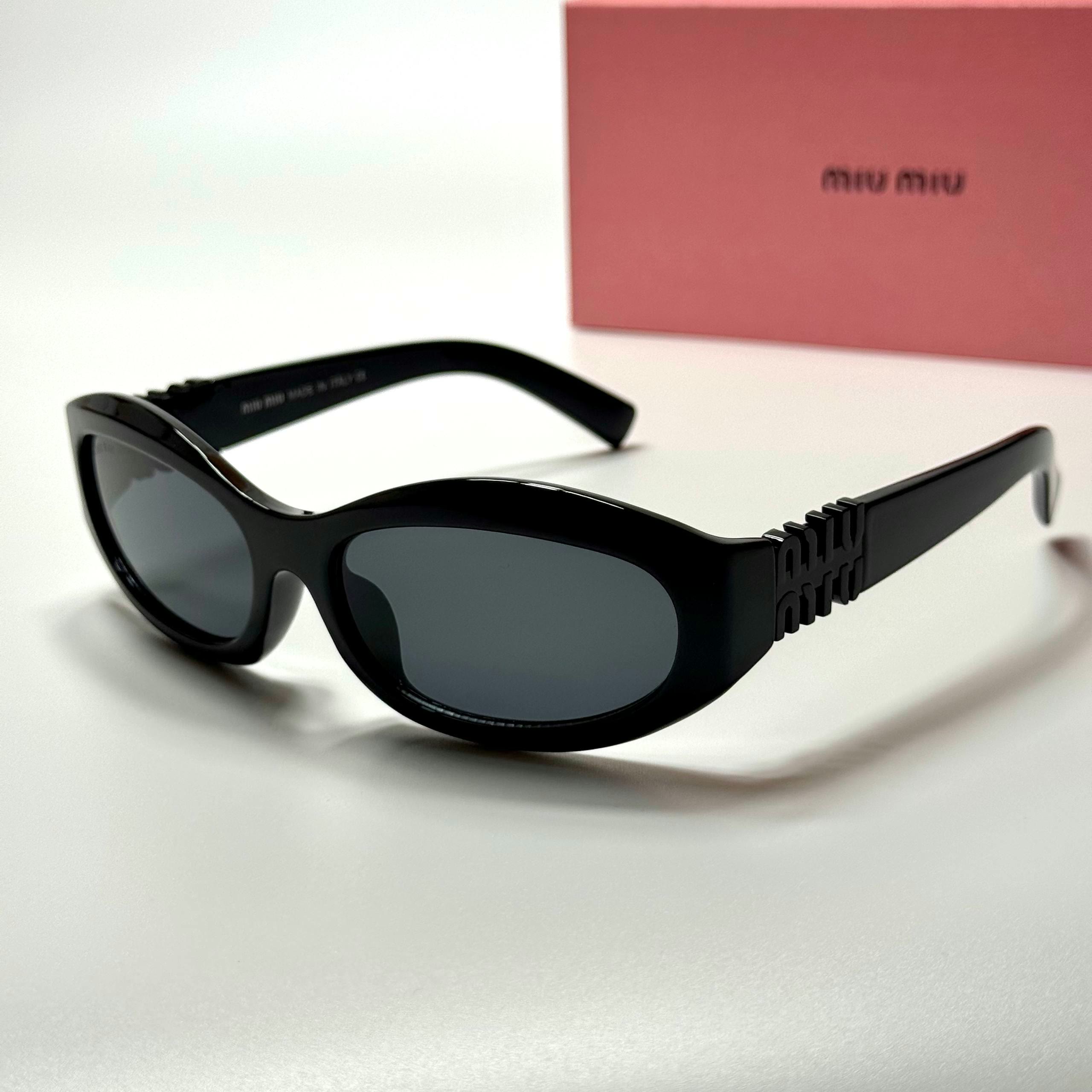 Miu Miu Oval SMU09Z Black Grey women's sunglasses Lebanon - ChronoVault