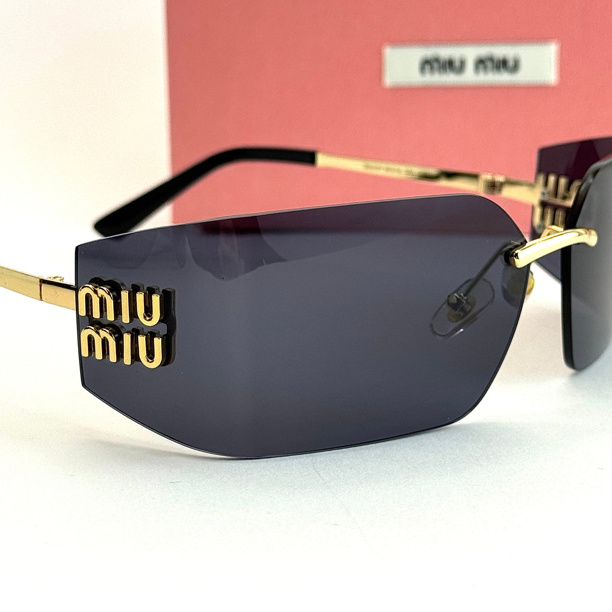 Miu Miu SMU-219 Black Gold women's sunglasses Lebanon - ChronoVault - view 2