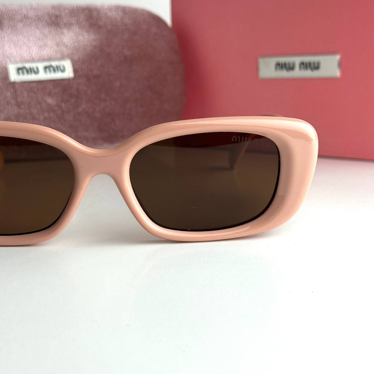 Miu Miu SMU18Z Brown Sunglasses Front View Lebanon - ChronoVault - view 4