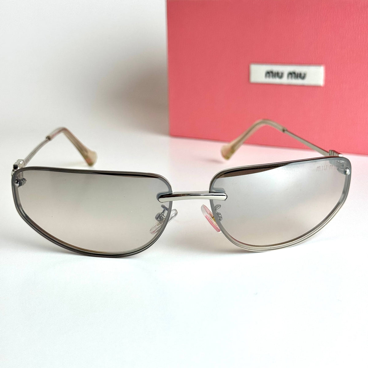 Miu Miu SMU73Z Silver Grey Sunglasses Lebanon - ChronoVault - view 4