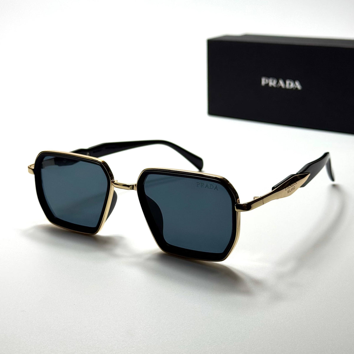 Prada PR48 Gold Black women's sunglasses Lebanon - ChronoVault
