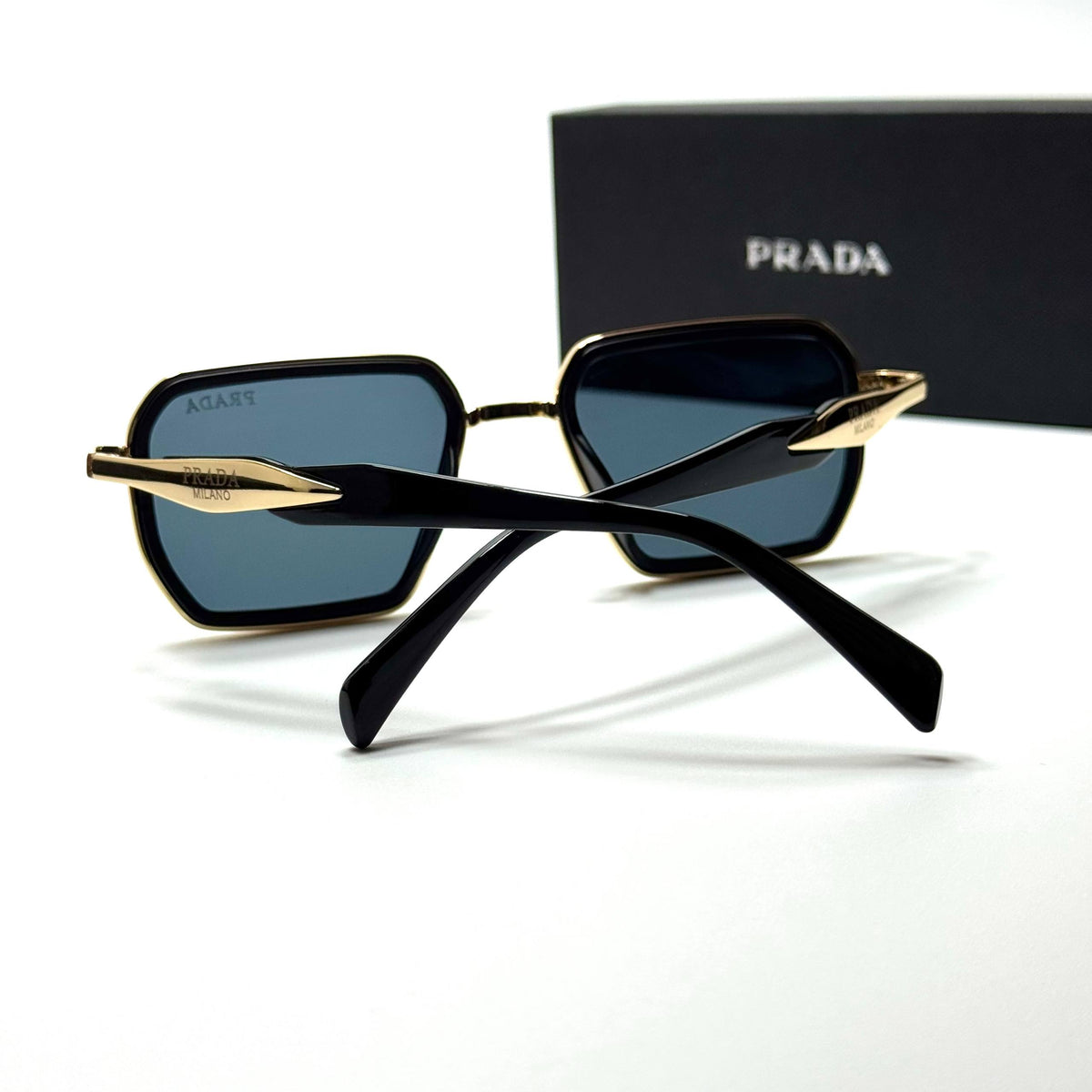 Prada PR48 Gold Black women's sunglasses Lebanon - ChronoVault - view 3