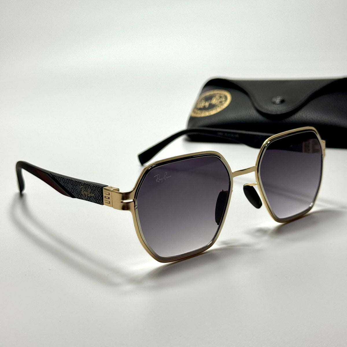 Ray-Ban Geometric RB3726 Gold Grey women's sunglasses Lebanon - ChronoVault - view 5