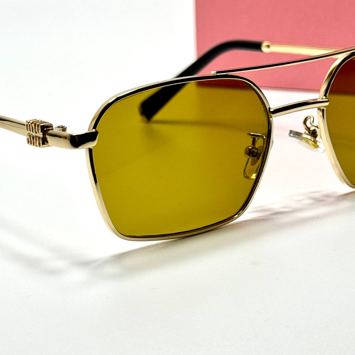 Miu Miu Rectangular SMU 54Y – Gold Yellow women's sunglasses Lebanon - ChronoVault - view 2