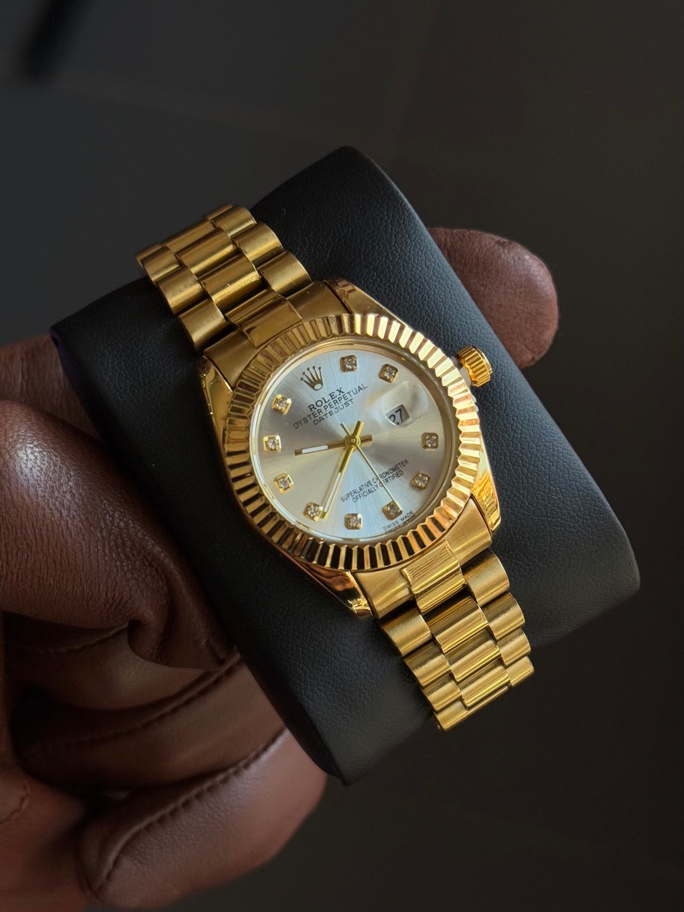 Rolex Oyster Perpetual Datejust 36mm – Silver Tone / Pink Mother-of-Pearl Diamond Dial (For Her)