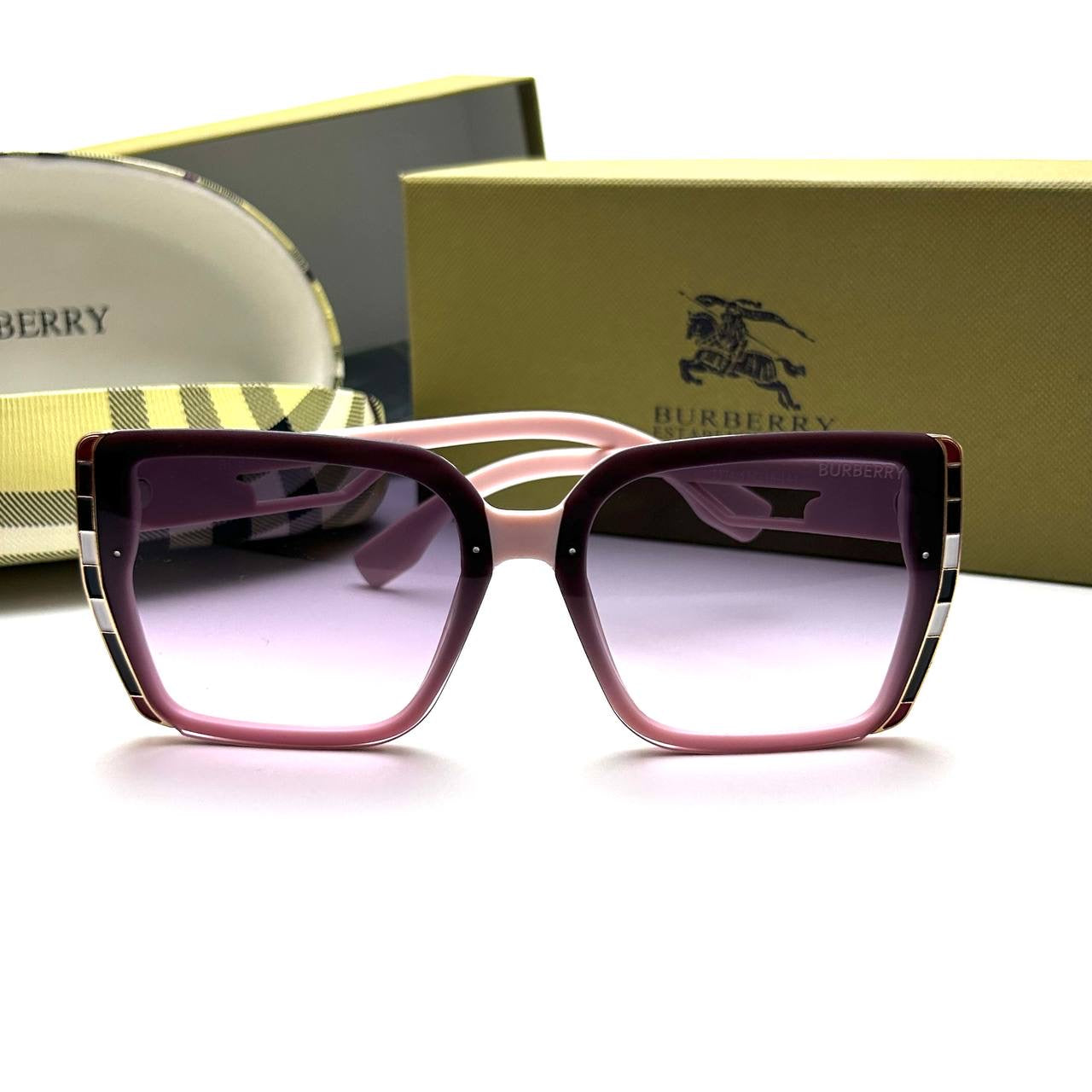 Burberry B4293 –Black / Pink