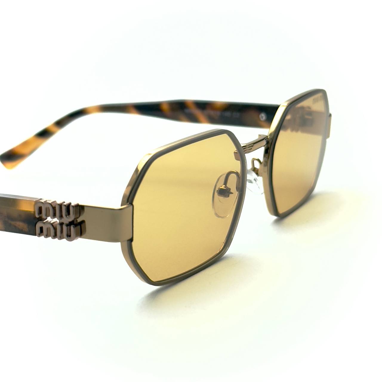 Miu Miu SkyCharm – Havana Edition