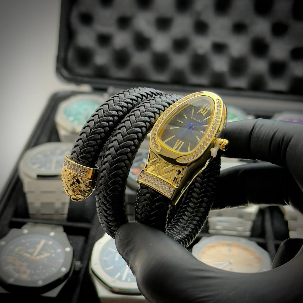 Bvlgari Serpent Twist - Gold Black (Women)