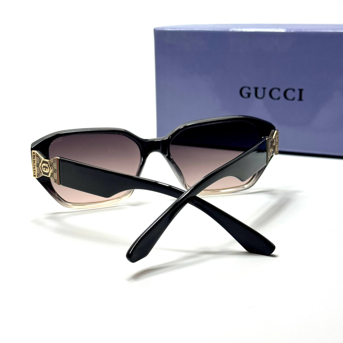 Gucci Square GG1421S Black Brown Gradient women's sunglasses Lebanon - glossy black with gold-tone temple detailing frame, brown gradient lenses - ChronoVault - view 4