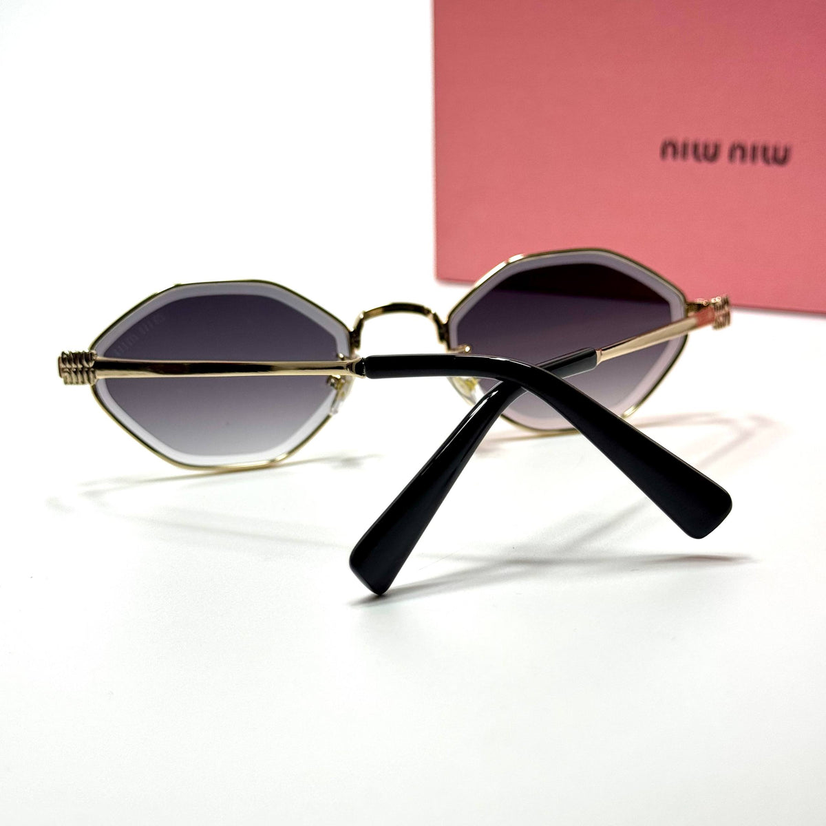 Miu Miu Oval Geometric SMU56Y Gold Grey Gradient women's sunglasses Lebanon - gold-tone metal with signature temple detailing frame, grey gradient lenses - ChronoVault - view 3