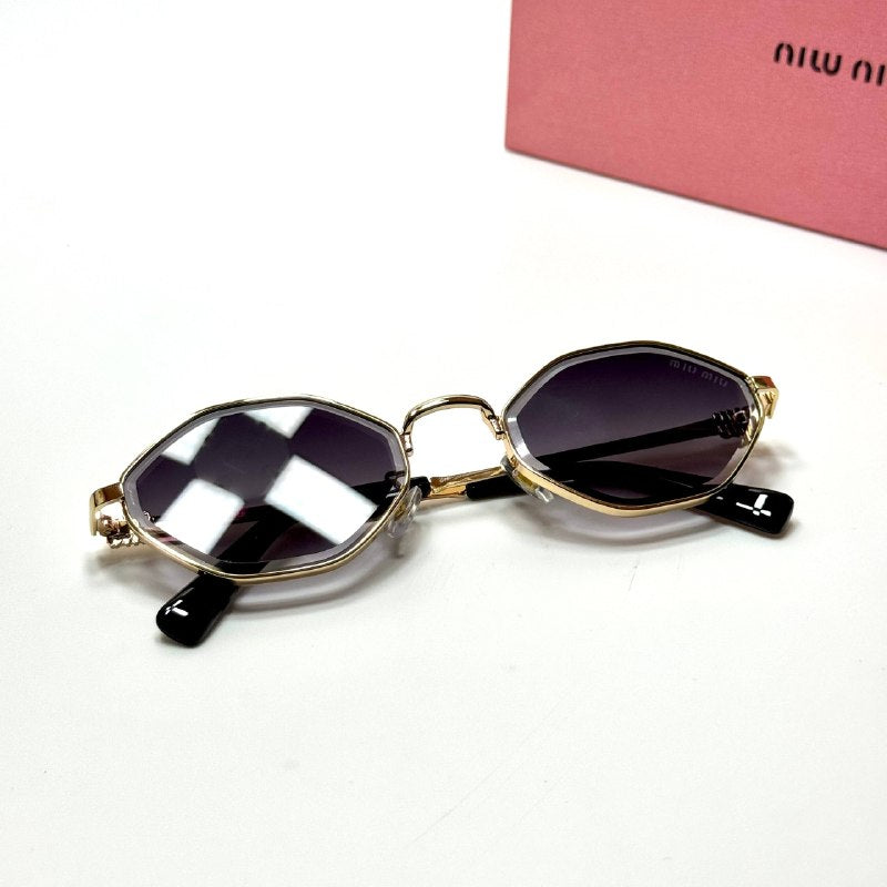 Miu Miu Oval Geometric SMU56Y Gold Grey Gradient women's sunglasses Lebanon - gold-tone metal with signature temple detailing frame, grey gradient lenses - ChronoVault - view 4
