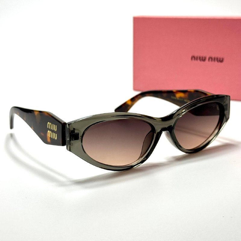 Miu Miu Eye-Cat SMU09Z Tortoise Brown Gradient women's sunglasses Lebanon - dark tortoise with gold miu miu temple detailing frame, brown gradient lenses - ChronoVault - view 5