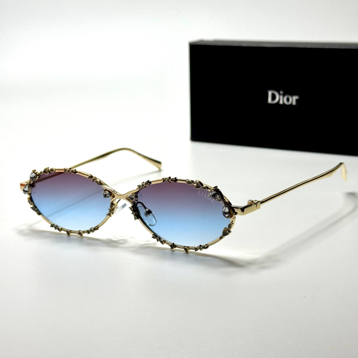 Dior Oval CD4012 Gold Blue women's sunglasses Lebanon - gold-tone metal frame, purple-to-blue gradient lenses - ChronoVault