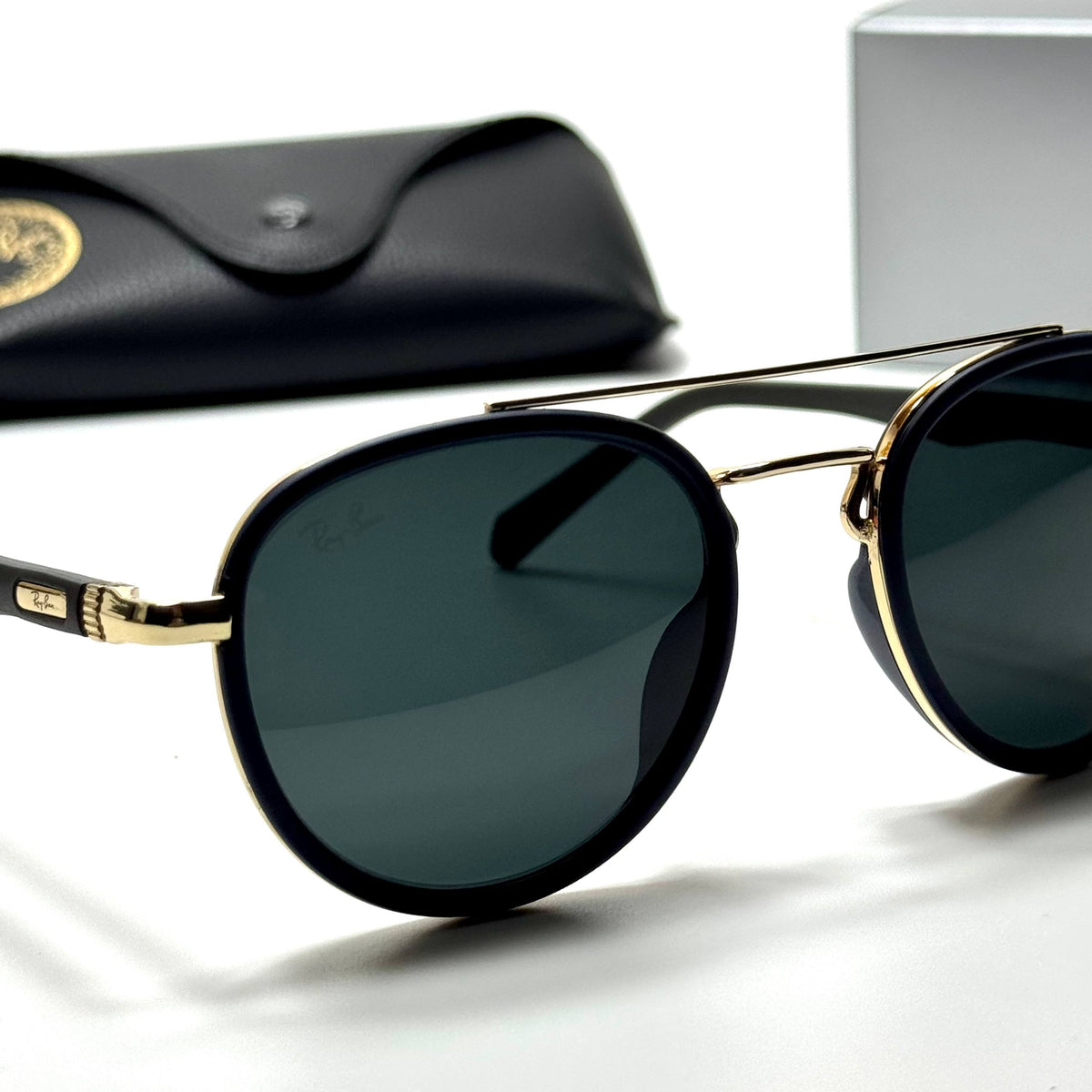 Ray-Ban Round Aviator RB3857 Black Gold Green unisex sunglasses Lebanon - black with gold-tone metal frame, dark green lenses - ChronoVault - view 2
