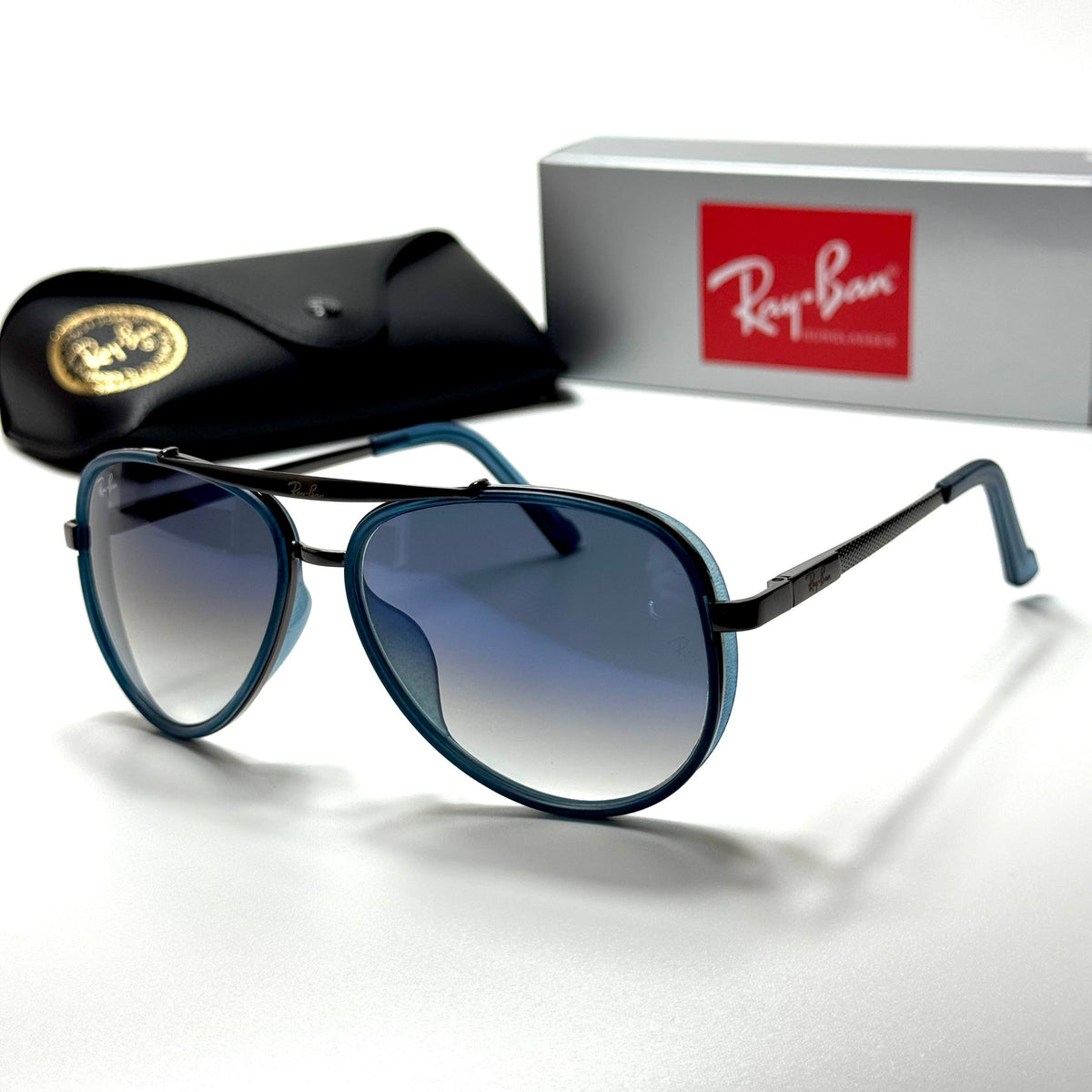 Ray-Ban Aviator RB3728 Blue Gradient unisex sunglasses Lebanon - blue with dark metal detailing frame, blue gradient lenses - ChronoVault