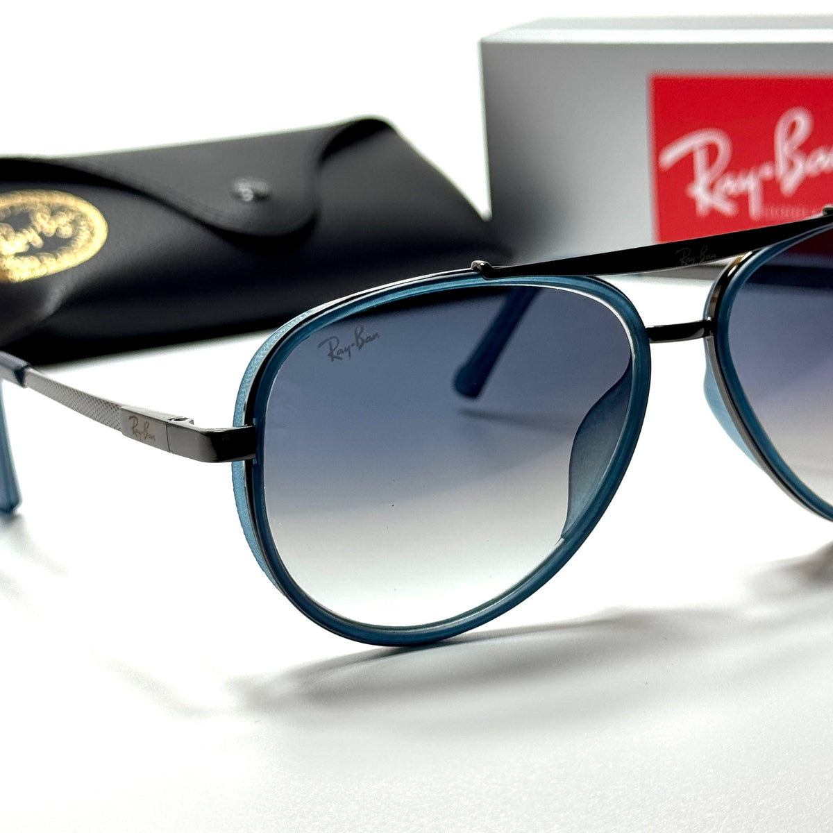 Ray-Ban Aviator RB3728 Blue Gradient unisex sunglasses Lebanon - blue with dark metal detailing frame, blue gradient lenses - ChronoVault - view 2