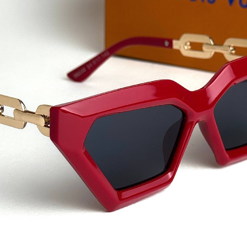 Louis Vuitton Chain Link Red Gold Black Sunglasses Lifestyle Lebanon - ChronoVault