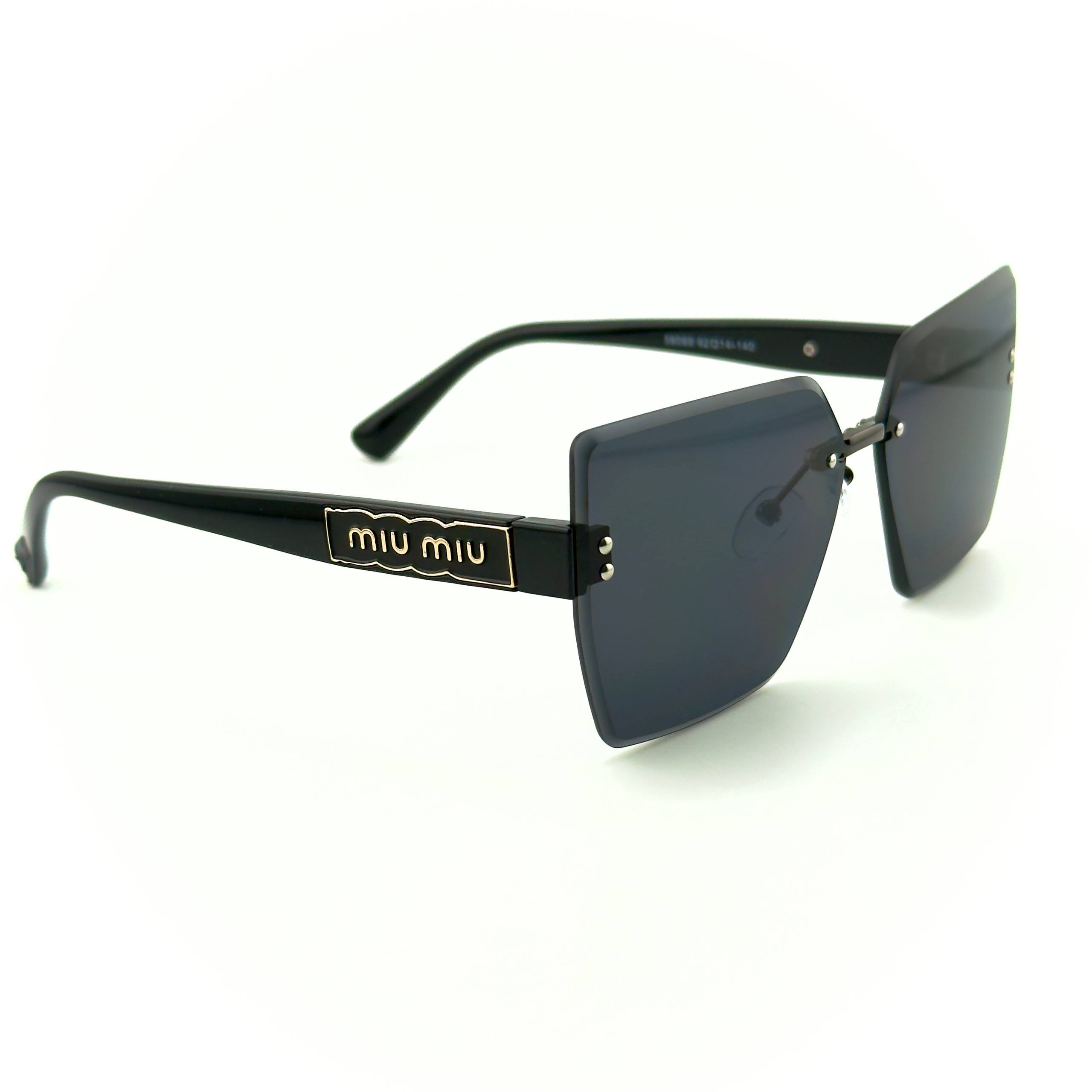 Miu Miu Square - Full Black