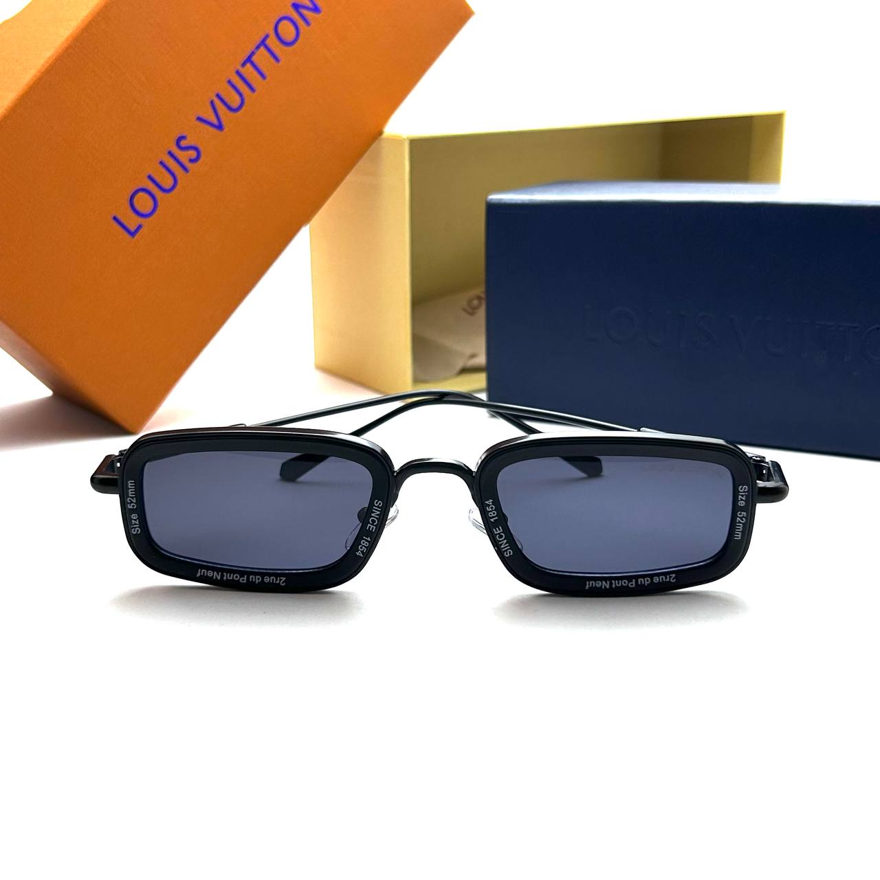 Louis Vuitton Z0350U – Black